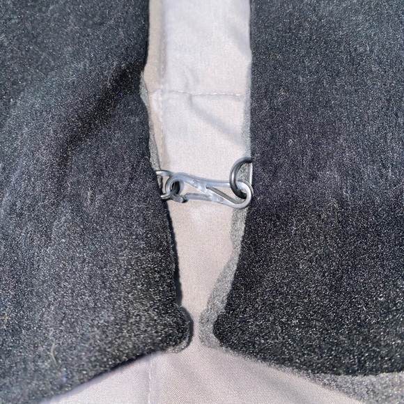 Fuzzy gloves - Picture 2 of 3